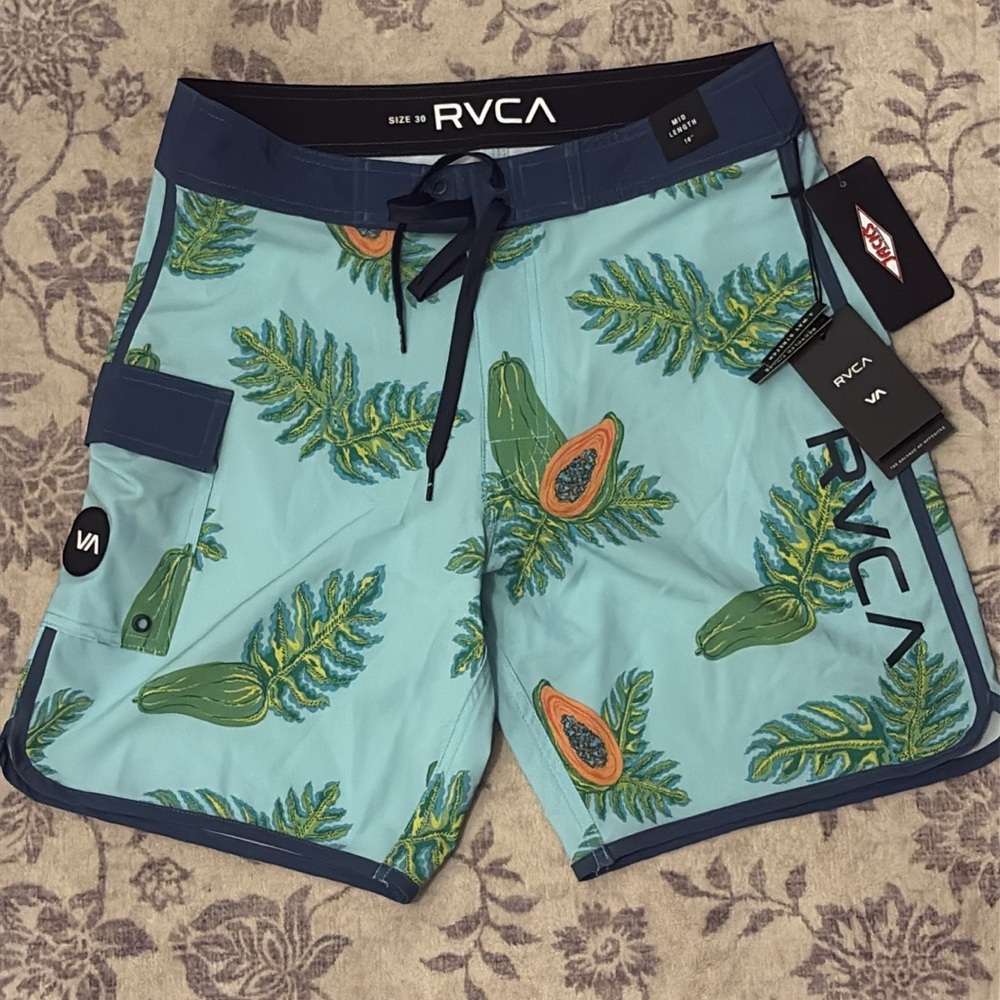 Men’s NWT RVCA Tropical Papaya Print Mid Length Swim Shorts Size 30
